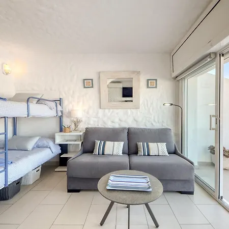 Center-21 By Interhome * Roses