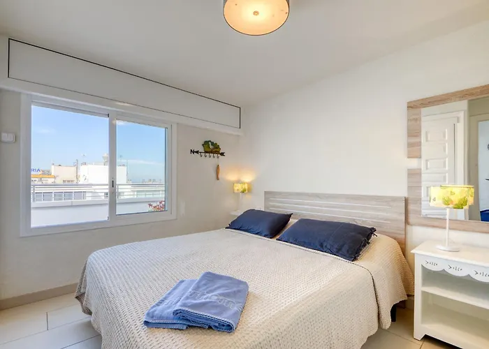 Center-21 By Interhome