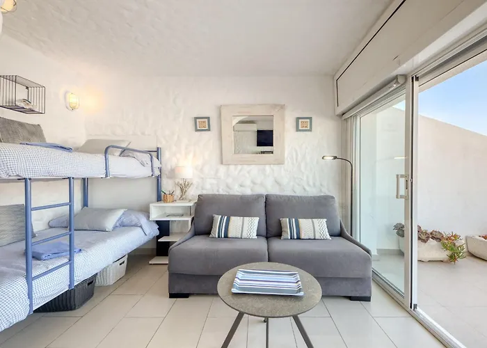 Center-21 By Interhome * Roses